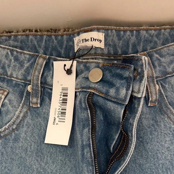 Women’s The Drop Light Blue Distressed Jeans - Picture 2 of 2